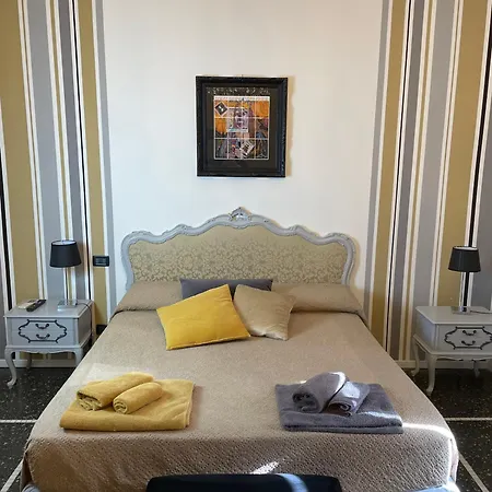 Seven Boutique Hotel *