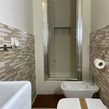 Seven Boutique Hotel *