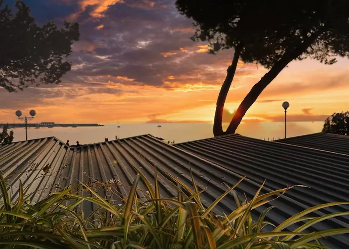 Seven Boutique Hotel