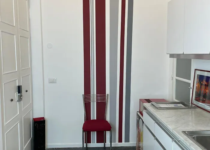 Seven Boutique Hotel *